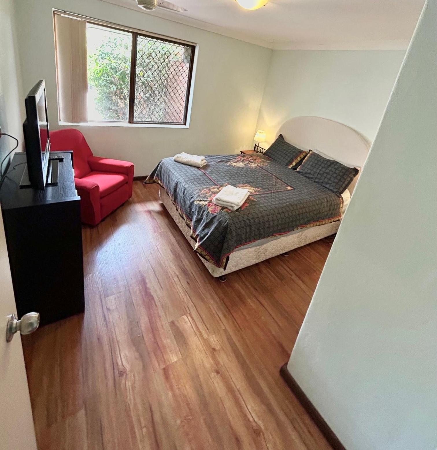 Geraldton Holiday Unit With Free Streaming Buitenkant foto